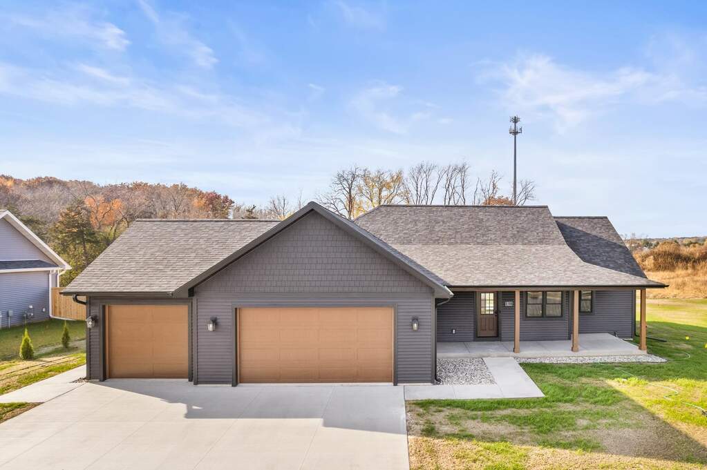 611 Eisenhower Street, Baraboo, WI 53913