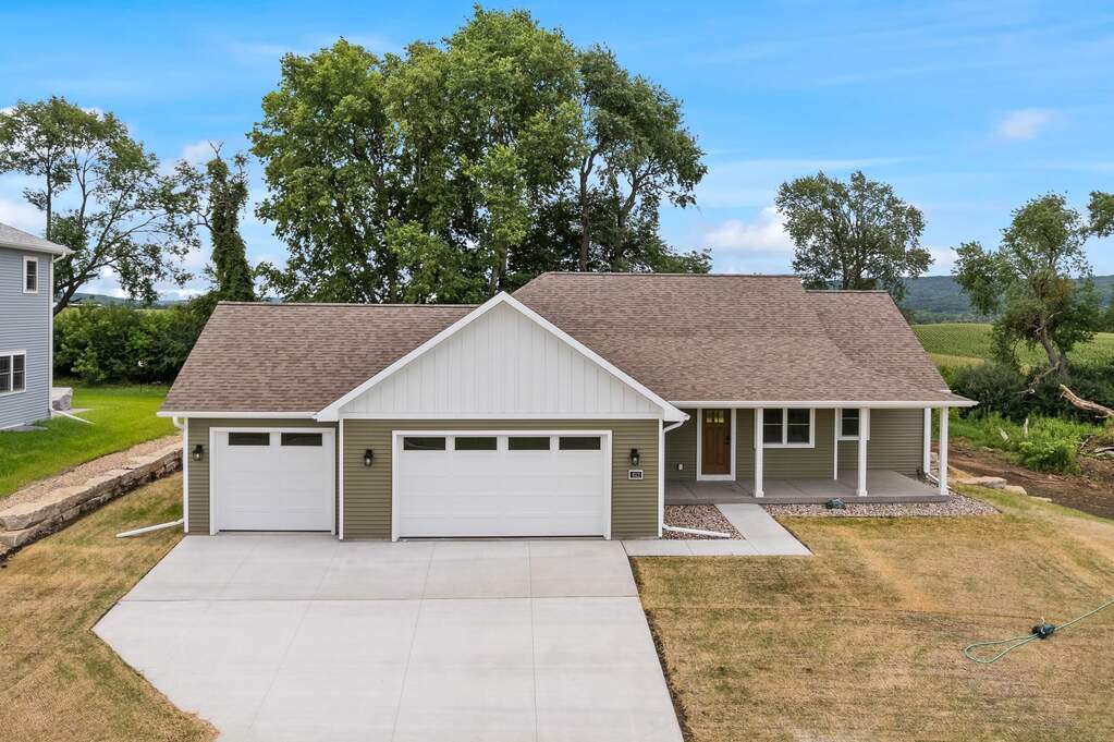 412 Roosevelt Street, Baraboo, WI 53913