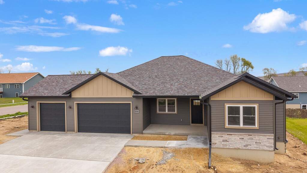 422 Eisenhower Street, Baraboo, WI 53913