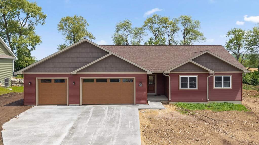 402 Roosevelt Street, Baraboo, WI 53913
