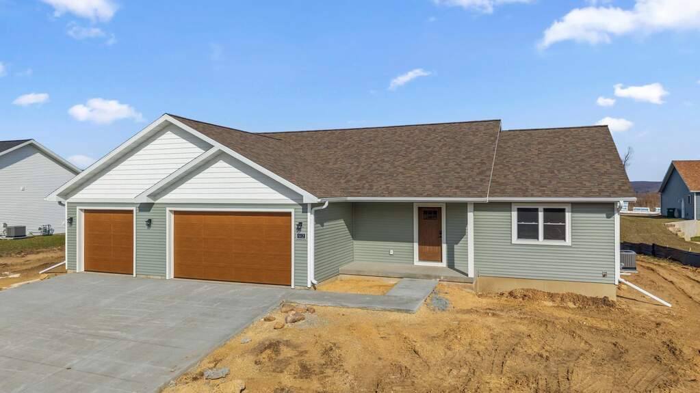 512 Eisenhower Street, Baraboo, WI 53913