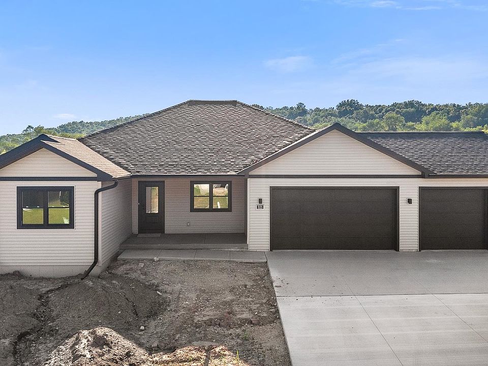 321 Roosevelt Street, Baraboo, WI 53913
